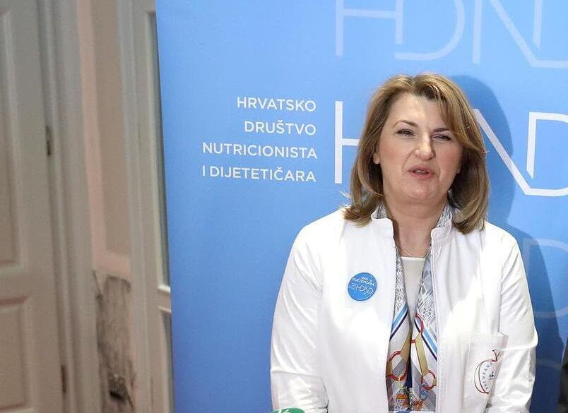 dr. Eva Pavić