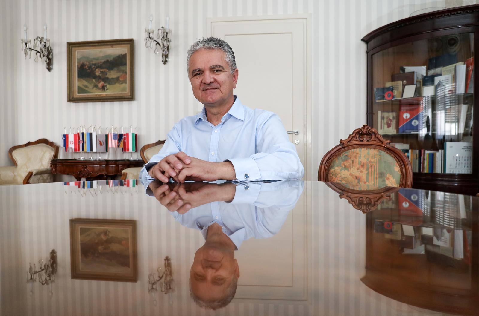 prof. Željko Krznarić