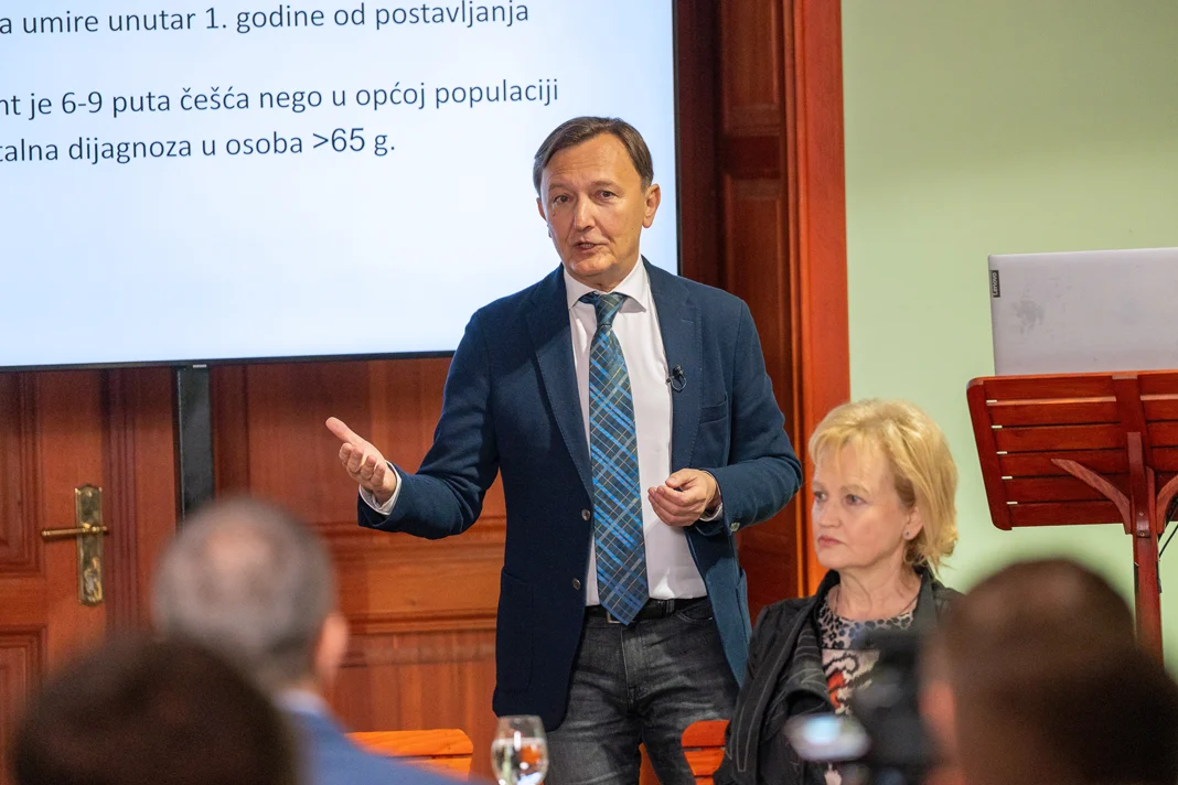 Akademik Davor Miličić, predstojnik Klinike za bolesti srca i krvnih žila KBC-a Zagreb, predsjednik Hrvatskog kardiološkog društva. Press konferencija 