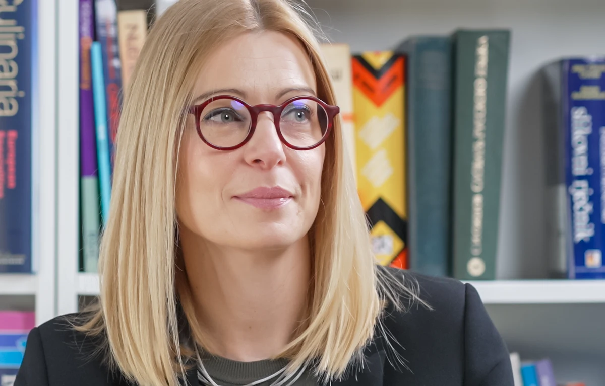 Klinička nutricionistica prof. dr. sc. Darija Vranešić Bender objašnjava gdje su u hrani nalaze skriveni izvori soli te da su u našoj prehrani glavni krivac za preveliki unos soli kruh i pekarski proizvodi