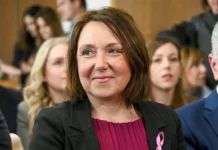 Portret ministrica zdravstva RH Irena Hrstić, snimljeno na događaju Ovog gosta je dosta!; koncept poslovanje bolnica.