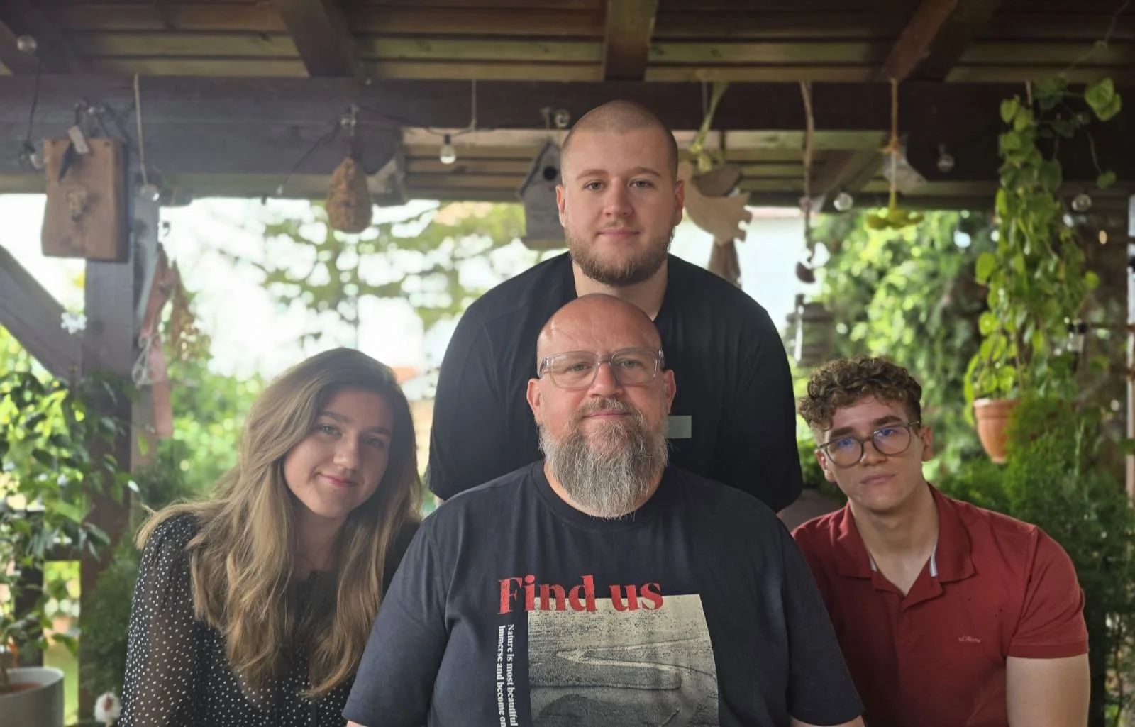 Kirurg Zdenko Boras s kćeri Katjom i sinovima Matom i Bornom, fotografija: privatna arhiva