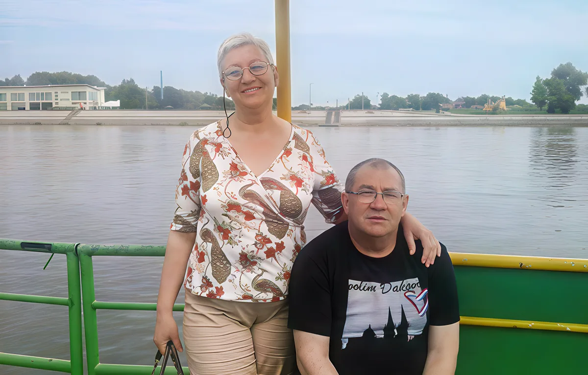 Dubravko Ferger sa suprugom na brodu na rijeci; tema rak dojke kod muškaraca