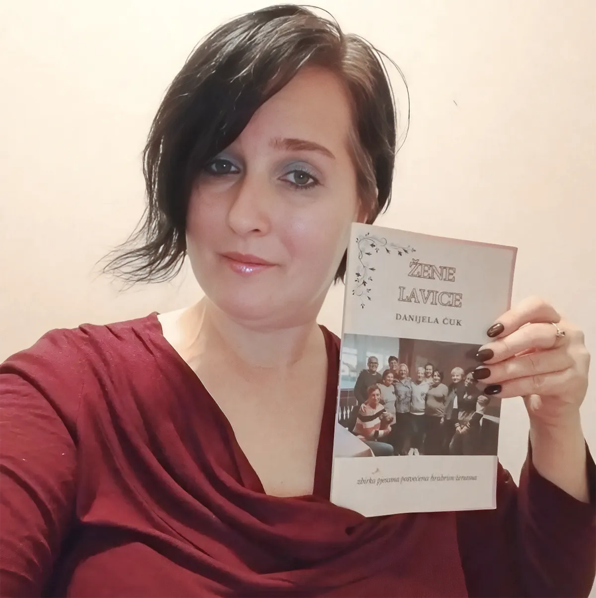 pjesnikinja-Danijela-Cuk Danijela Ćuk, pjesnikinja iz Rijeke; pjesnici ujedinjeni u zbirci za oboljele od raka "Budi i ti".