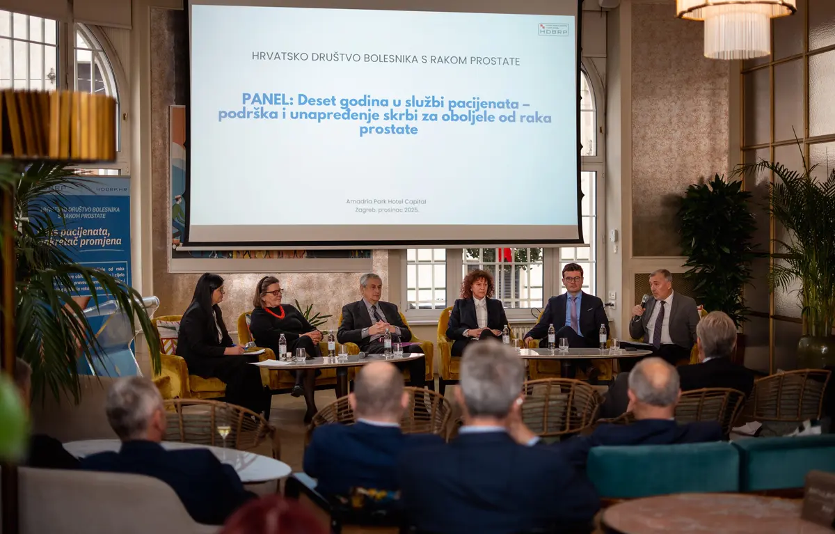 HDBRP-10-godina-Krunoslav-Capak-Tomislav-Kulis-Marija-Gamulin-Velimir Korak-Vjekoslava-Amerl-Sakic Svečano obilježavanje deset godina djelovanja Hrvatskog društva bolesnika s rakom prostate (HDBRP), izv. prof. dr. sc. Krunoslav Capak, doc. dr. sc. Tomislav Kuliš, prof. dr. sc. Marija Gamulin, Velimir Kolak, Vjekoslava Amerl Šakić, dr. med., i Ivana Rimac Lesički.