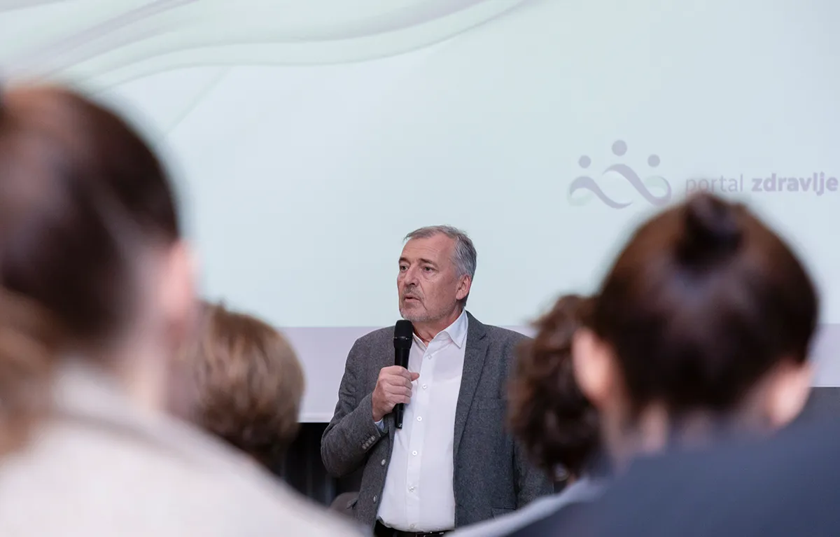 Ravnatelj HZJZ-a izv. prof. dr. sc. Krunoslav Capak na konferenciji Ovisnost o pušenju – što čini Hrvatska?, u organizaciji Portala Zdravlje, na temu ovisnost o pušenju