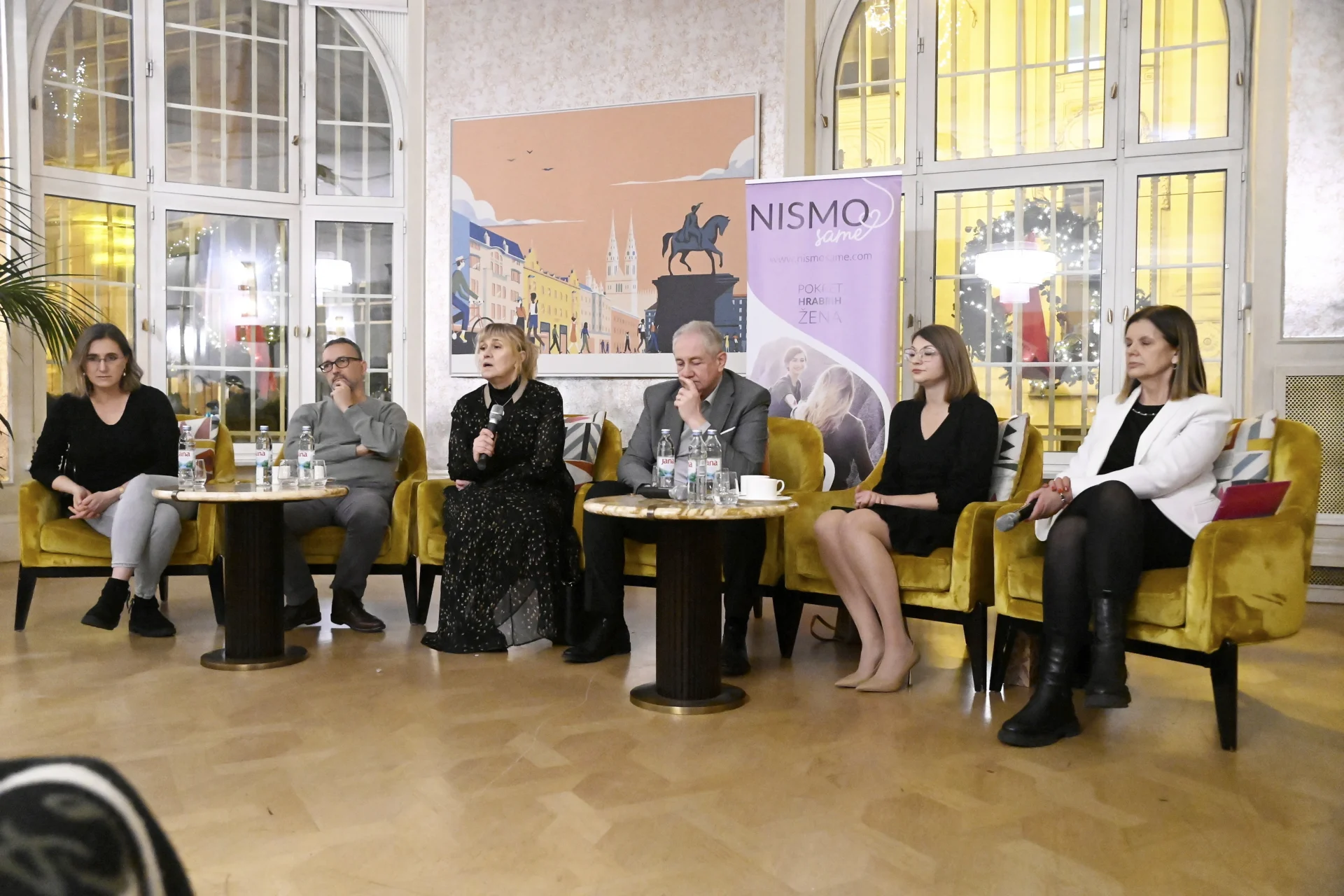 Zdrava kava s doktorima Zdrava kava s doktorima održana je u Zagrebu u organizaciji Nismo same.