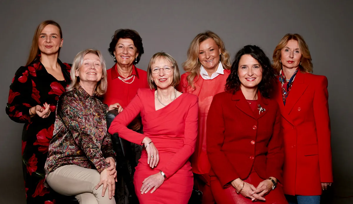 Dan crvenih haljina, organizatorice obuče u crveno.