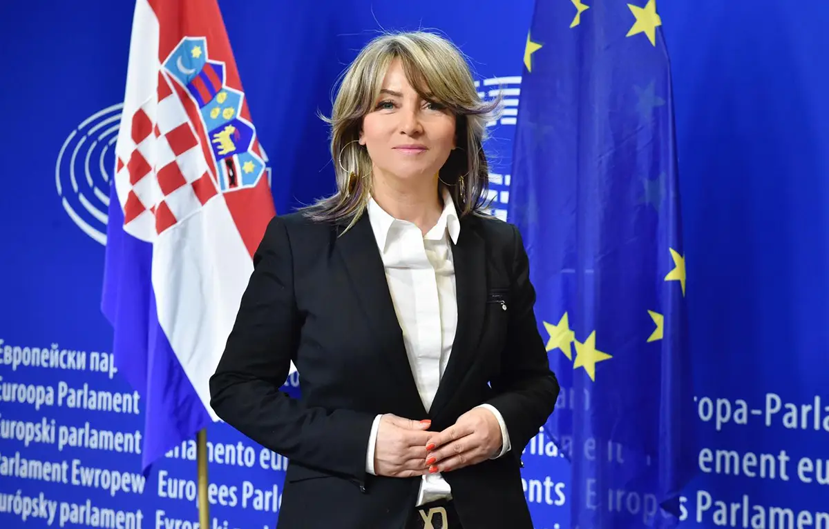 Portret, hrvatska eurozastupnica Sunčana Glavak, apel Komisji za radio prijemnike u novim automobilima