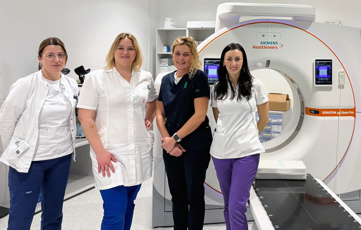 Predstojnica Klinike za tumore KBC-a Rijeka izv. prof. dr. sc. Ivana Mikolašević sa suradnicama. Fotografija: KBC Rijeka