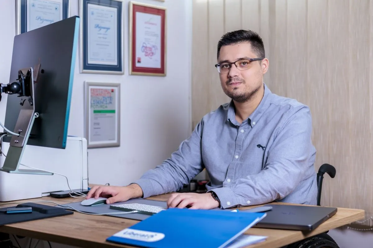 Stipo Margić Stipo Margić boluje od rijetke bolesti, Friedreichove ataksije.