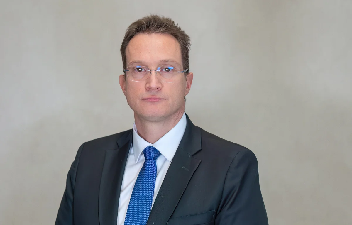 Portret prof. dr. sc. Josip Španjol, predstojnik Klinike za urologiju KBC-a Rijeka; razgovor na temu PSA marker, rak prostate i bolesti prostate.