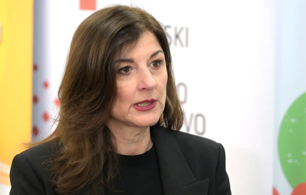 Portret prof. dr. sc. Sanja Musić Milanović iz HZJZ-a, na konferenciji Dan osviještenosti o debljini u organizaciji Udruge za prevenciju prekomjerne težine, otvorena tema kako hranimo djecu i debljina kod djece u Hrvatskoj