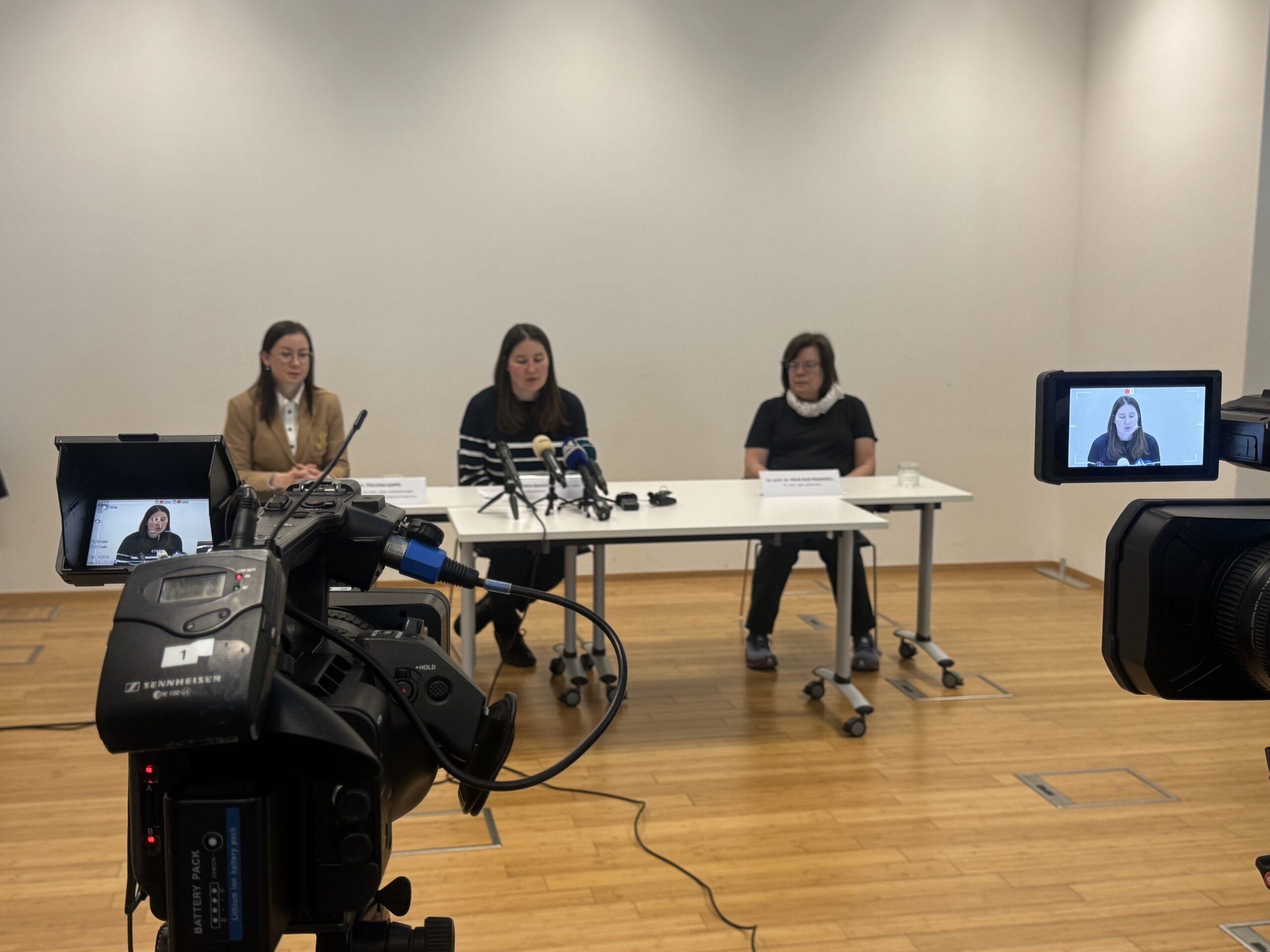 Press konferencija u Slovenskoj zdravniškoj zbornici 