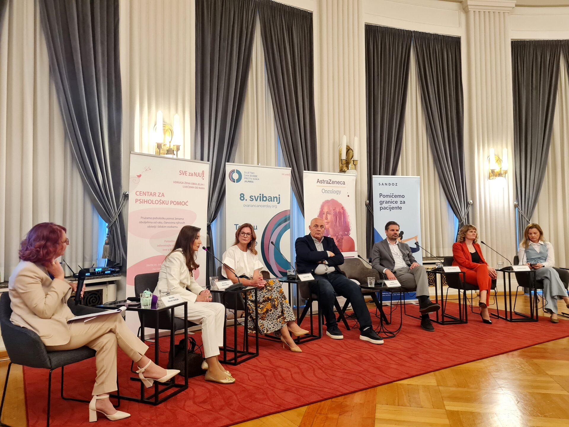 Sudionici diskusije na temu rak jajnika