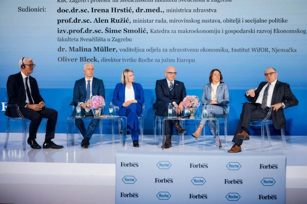 Sudionici panel rasprave na konferenciji o zdravstvu