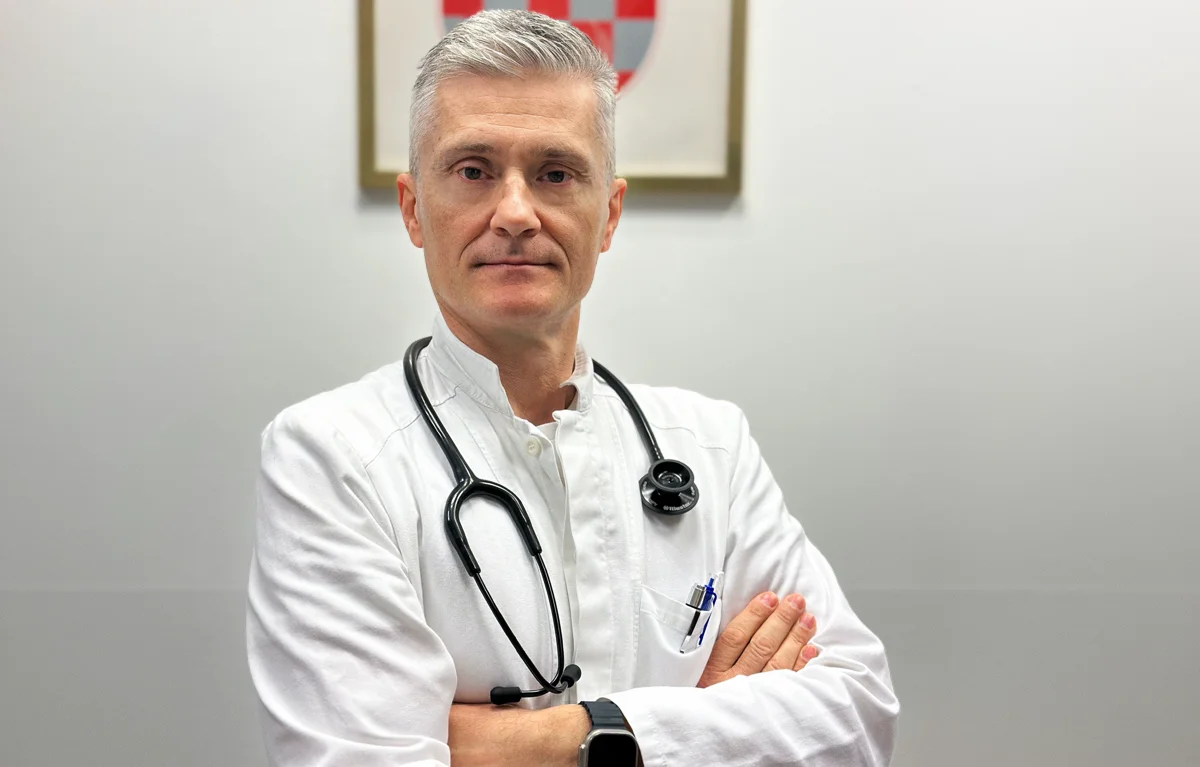 Portret doc. prim. dr. sc. Stjepan Jurić, dr. med., neurolog, predstojnik, Klinika za neurologiju KBC Osijek; razgovor o temi poremećaji spavanja i neurološke bolesti