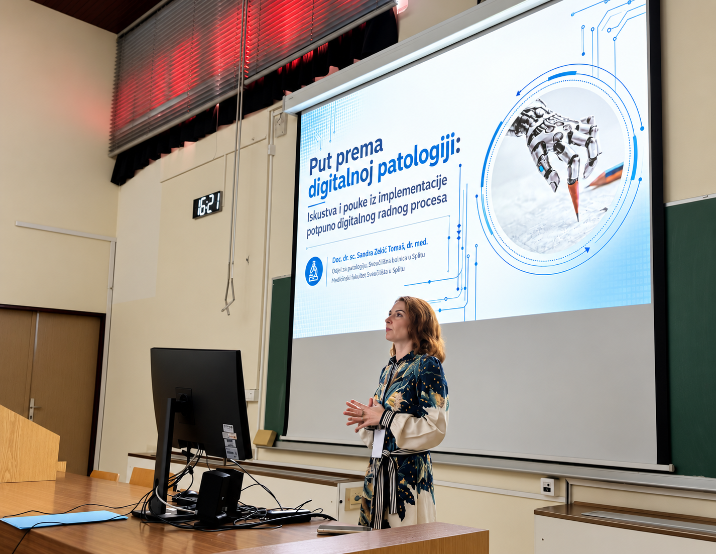 Žena na predavanju u splitskoj bolnici, tema digitalna patologija 